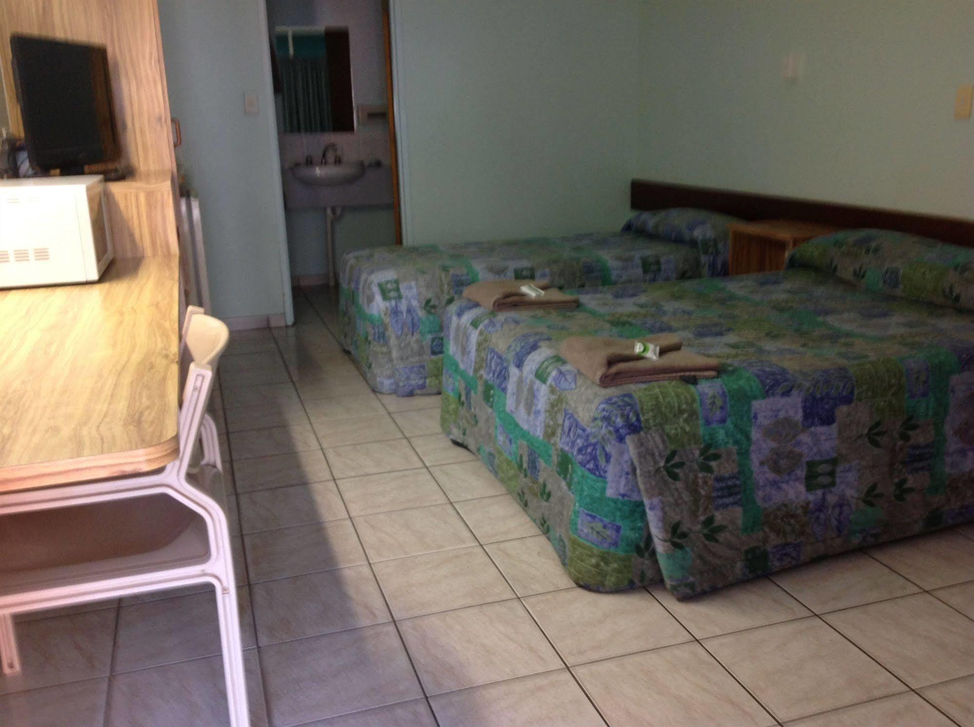 Palms Motel Дарвин Экстерьер фото