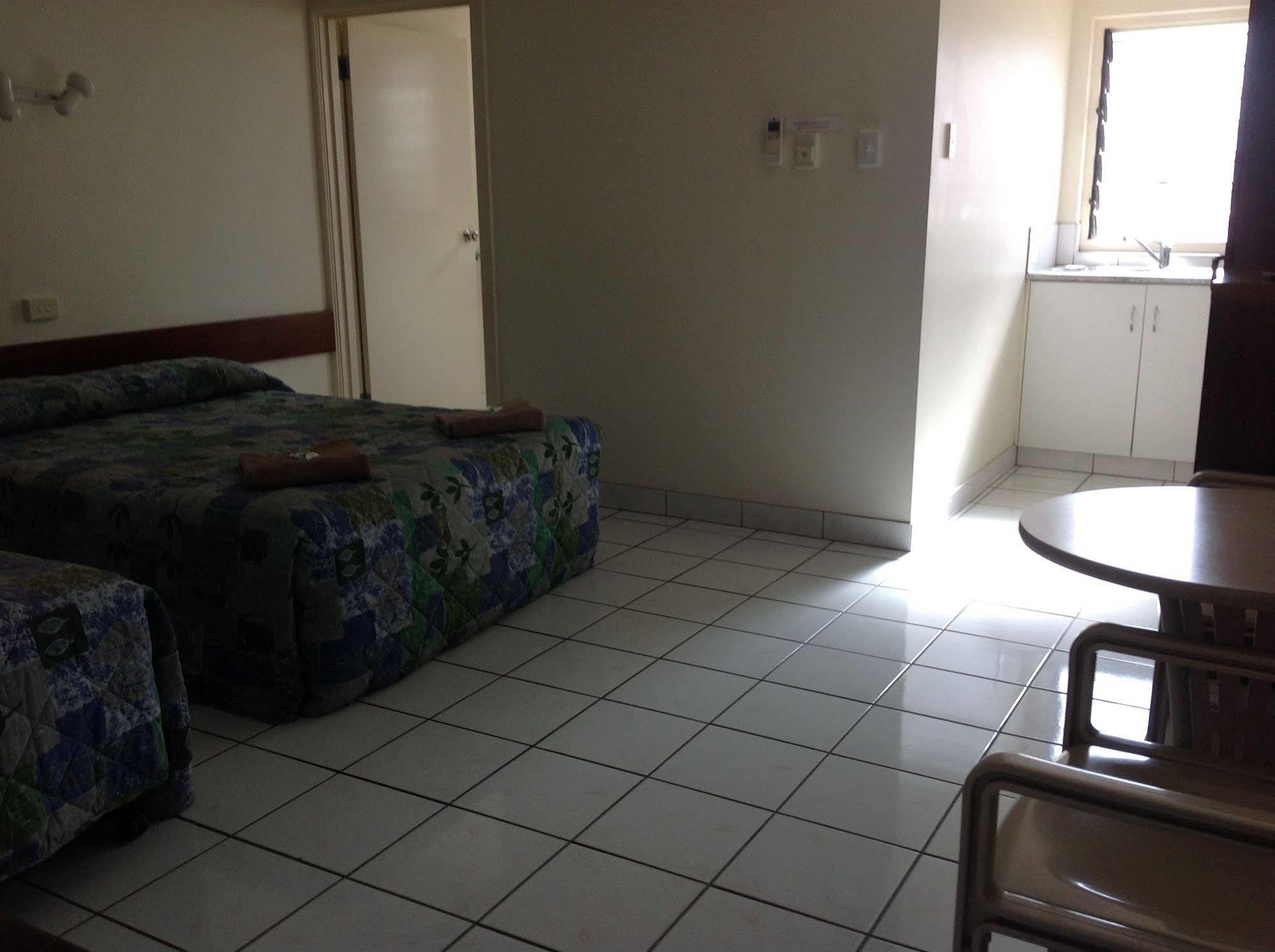 Palms Motel Дарвин Экстерьер фото