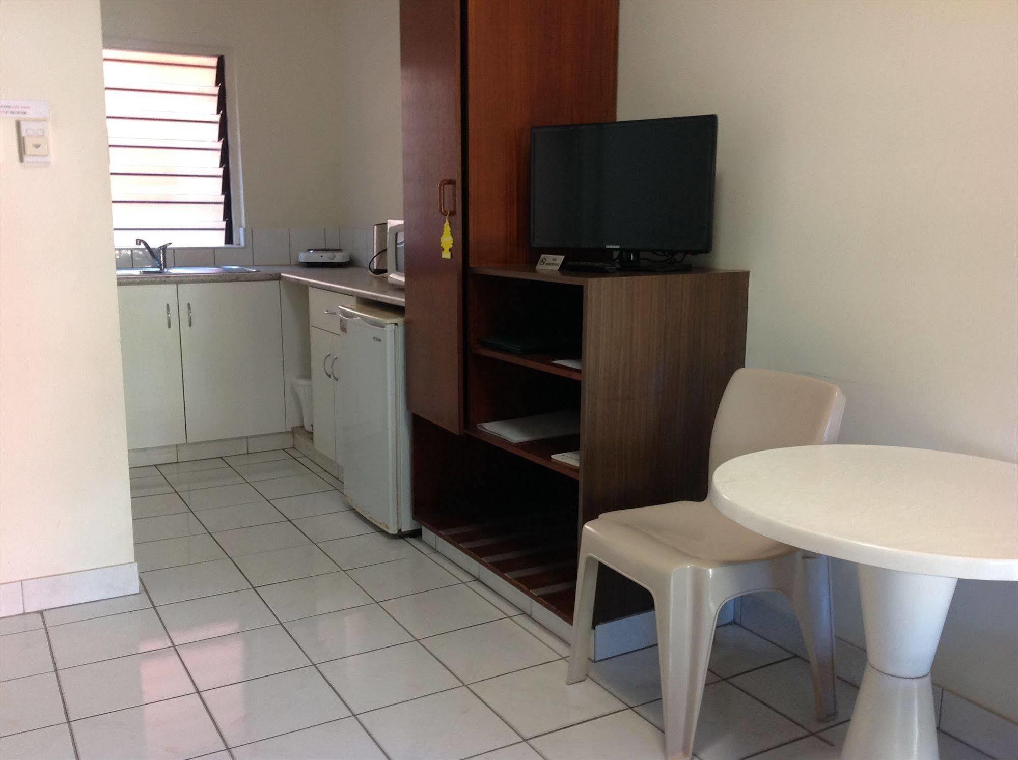 Palms Motel Дарвин Экстерьер фото